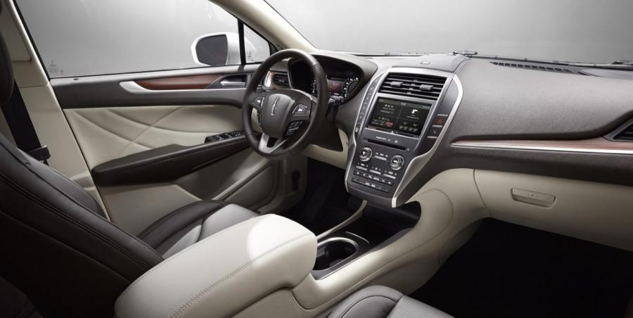  Lincoln MKC 2014 года  (фото 2 из 33)